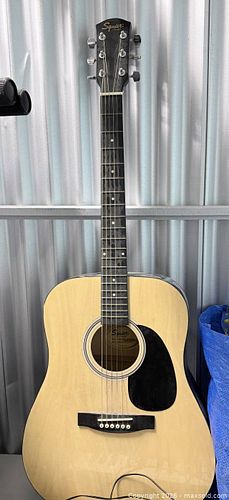 Squier / Fender Acoustic Dreadnought Guitar, Natural Top, Black Back (1 of 3)