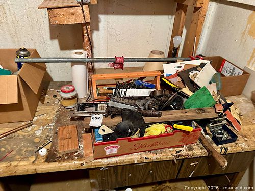 Contents of Workbench - Loads of Tools (1 of 10)