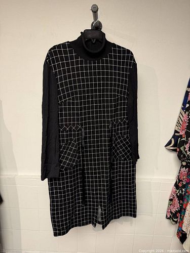 Yisthui woman long dress (1 of 3)