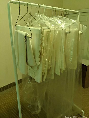 Mixed Linen & Cotton Tablecloths & Napkins, White/Ivory (6-10 pcs) (1 of 4)