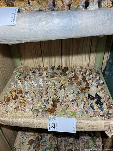 Lot #221 (1 of 12)