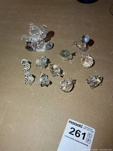 Small Collectible Figures (1 of 6)