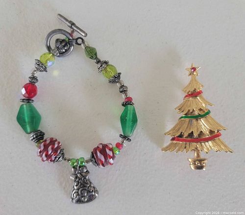Vintage Christmas Themed Bracelet & Pin (1 of 3)