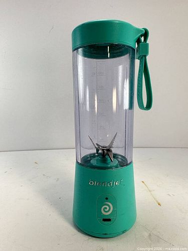 BlendJet One Plus Portable Blender Teal/Aqua 350 ml (1 of 3)