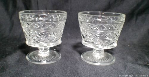 Pair of Clear Pressed Glass Dessert Compote/Sherbet Cups (1 of 5)