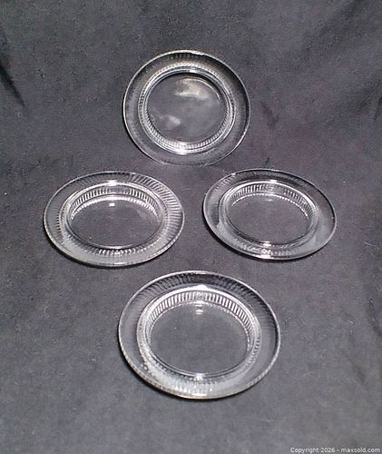 Set of 4 Clear Glass Coasters with Pressed Ribbed Edge (1 of 3)