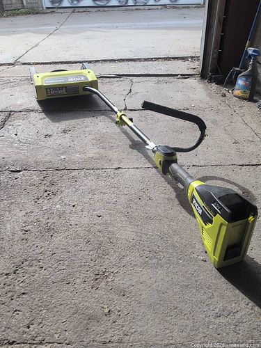 Ryobi 40v Snow Thrower (1 of 4)