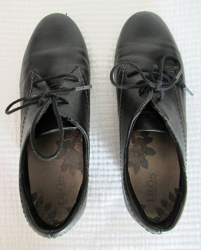 Taos Black Leather Oxfords - Size 7 (1 of 6)