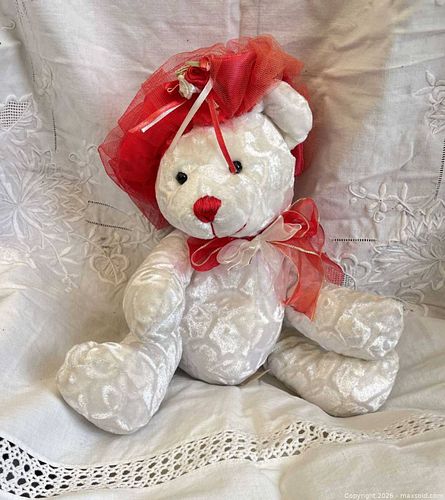The Dan Dee Collector's Choice Victorian White Bear (1 of 6)