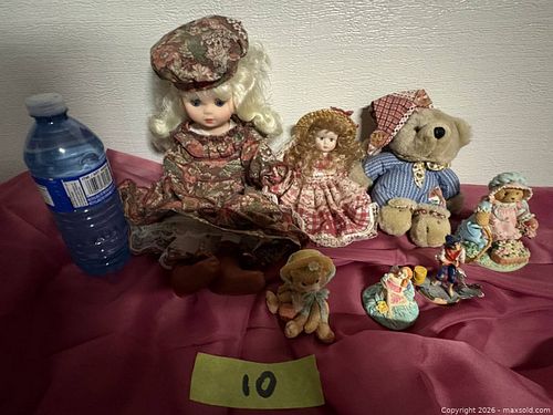 VINTAGE PORCELIN AND PLASTIC DOLLS AND TOYS LOT  (1 of 6)