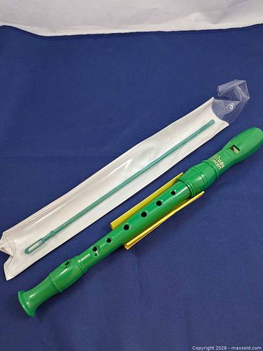 Soprano Plastic Recorder with Cleaning Rod and Finger Guide (1 of 3)