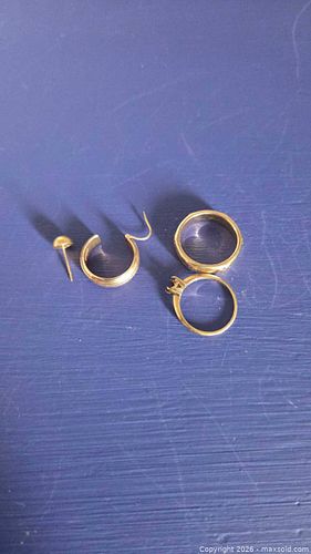 10K Yellow Gold Jewelry Lot — 2 Rings, Hoop & Single Stud A (1 of 13)
