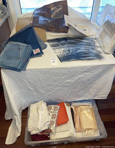 Lot #21 (1 of 12)