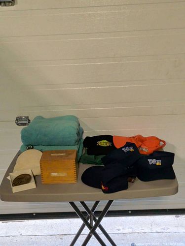 Belt buckle, purse and more (1 of 5)