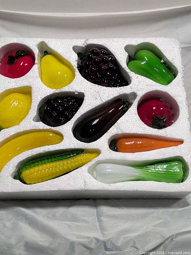 Glass fruit and vegetables (1 of 3)
