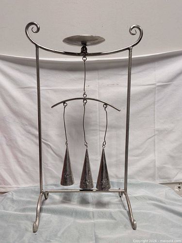 Metal candle holder (1 of 4)