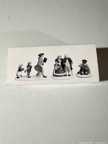 Department 56 Heritage Village Sleepy Hollow Porcelain Miniatures (1 of 3)