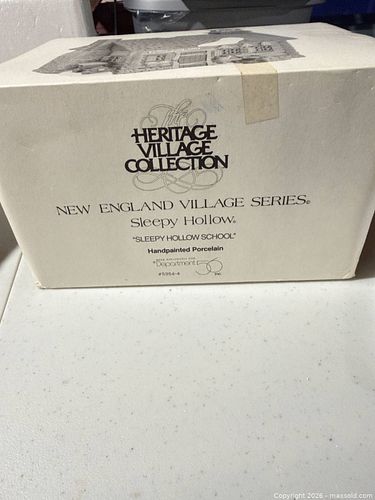 Department 56 Sleepy Hollow School Heritage New England Porcelain (1 of 3)
