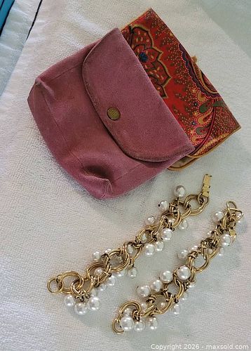 Gold-Tone Chain Bracelets with Faux Pearls and Box Clasps, Travel pouches (1 of 7)