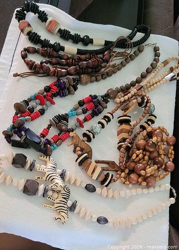 Lot of 10+ Boho Tribal Wood & Bone-Look Necklaces (1 of 10)