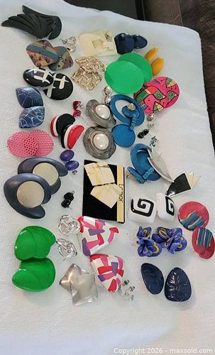 Lot of 16–30 Costume Vintage & Modern Multicolor Earrings (1 of 8)