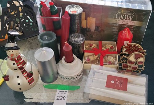 Mixed Holiday Candle & Decor Lot with Everlasting Glow Flameless Set (1 of 6)