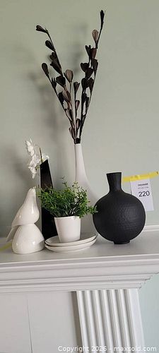 Mixed Lot of 5–7 Modern Ceramic Vases, Figurines & Artificial Plants (1 of 5)