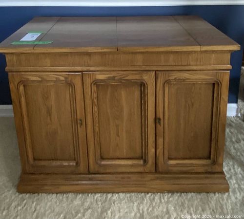 Solid Oak Buffet / Credenza, 3-Door Cabinet, Medium Brown (1 of 7)