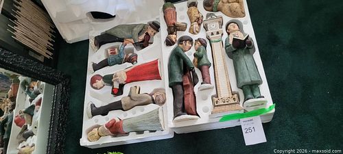Victorian Christmas Figurine Set, 6–10 Pieces (1 of 7)