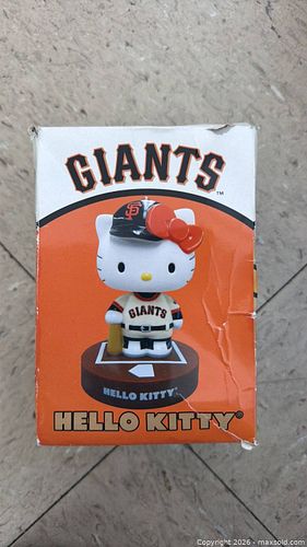 Lot #33 (1 of 8)