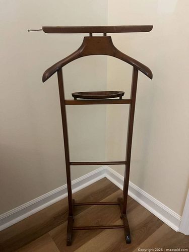 Italian Vintage Traditional Wooden Valet Stand (1 of 4)