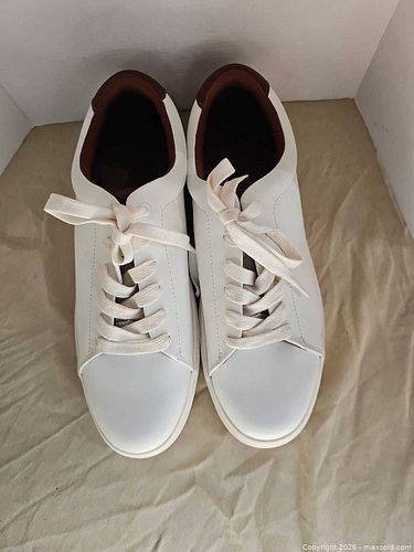 Mens white shoes (1 of 4)