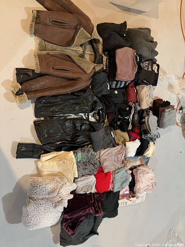 Women's Clothing Lot — Assorted Jackets, Sweaters, Tops & More (1 of 11)