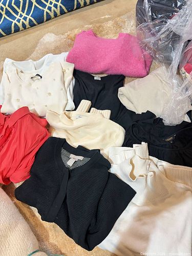 Women’s clothing: Sweaters, Tops & Jeans  (1 of 7)