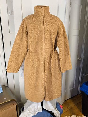 Lot #37 (1 of 11)