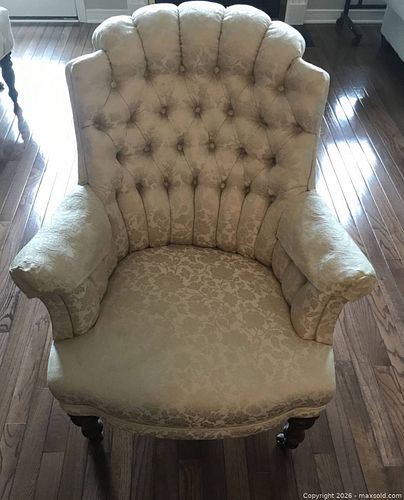 Accent Armchair (1 of 4)