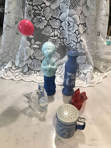 Avon Collectibles (1 of 8)