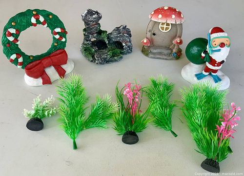 Aquarium Accessories (1 of 4)