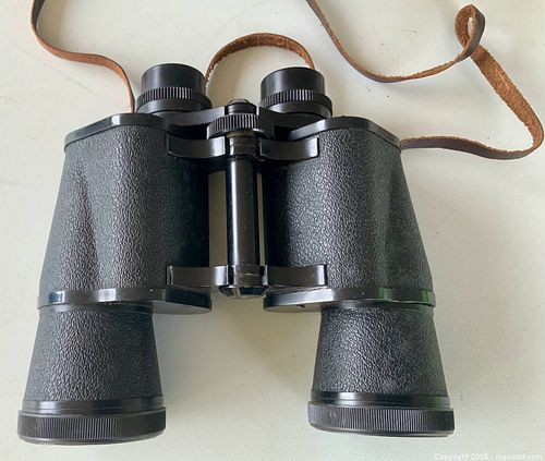 Halina Binoculars in case (1 of 6)