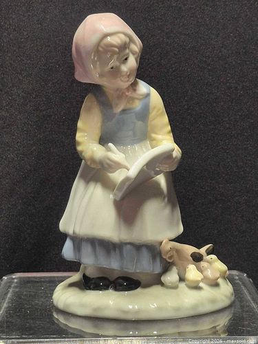 Duncan Royale Porcelain Figurine Girl with Ducklings (1 of 6)