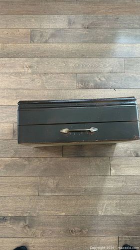 Wood Flatware/Serving Storage Chest (1 of 9)
