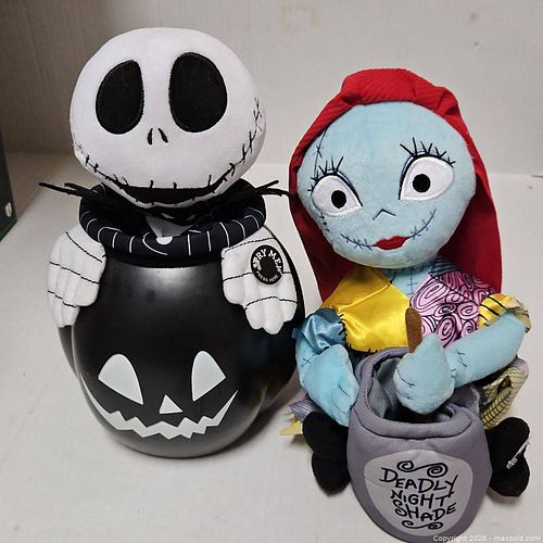 Nightmare Before Xmas Halloween Plush (1 of 4)