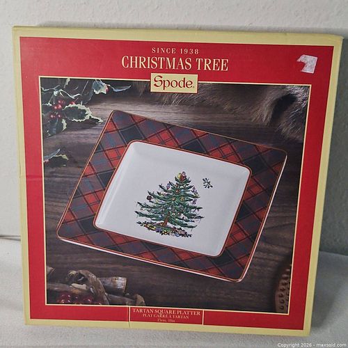 Spode Christmas Tree Square Platter  (1 of 3)
