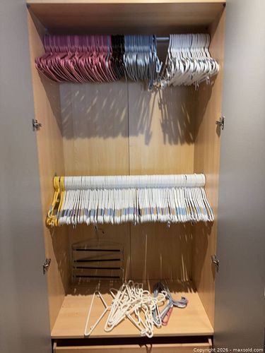 Mixed Plastic & Metal Clothing Hangers — 200+ Assorted (1 of 9)