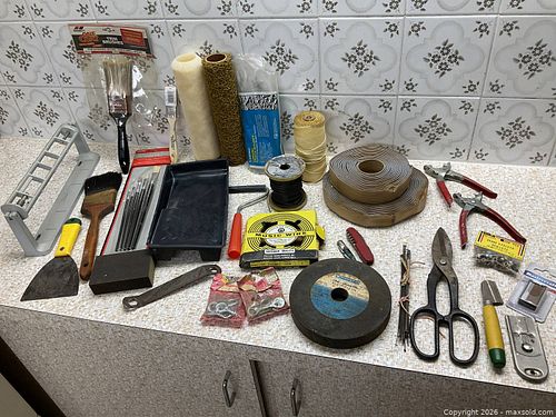 Mixed Hand Tools & Painting Supplies Lot (1 of 4)