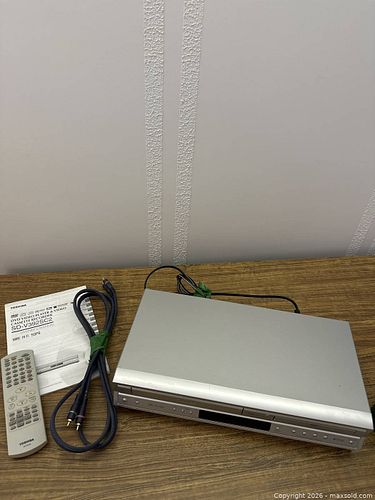 Toshiba SD-V392SC2 DVD + VCR Combo  (1 of 5)