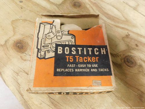 Bostitch tacker (1 of 3)