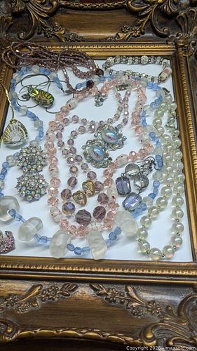 Lot of Pastel Jewelry (1 of 5)