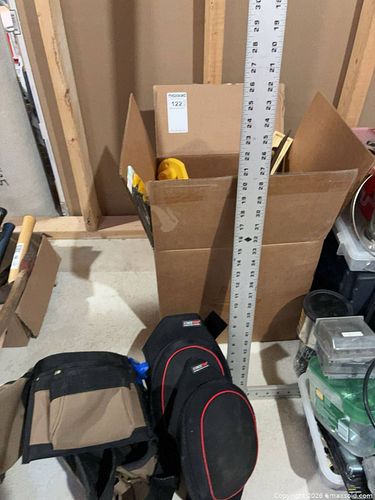 Measuring Tools, Tool Belt, Knee Pads (1 of 4)