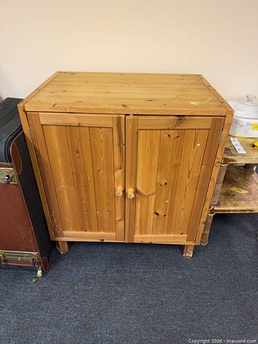 storage cabinet/ sideboard (1 of 5)